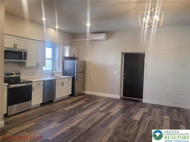 121 S Main St unit 123, Alburtis, PA 18011 - photo 3