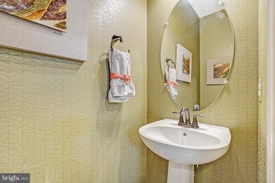 12838 Longford Glen Dr, Germantown, MD 20874 - photo 6