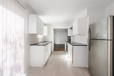 2106 Lamplight Village Cir unit A, Austin, TX 78727 - photo 7