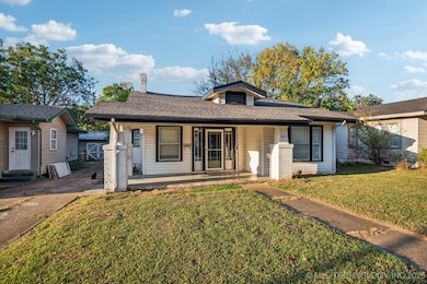 421 W 11th Ave, Bristow, OK 74010 - photo 2