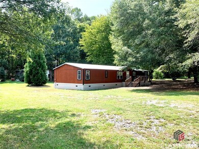 225 Pine St, Danielsville, GA 30633 - photo 2