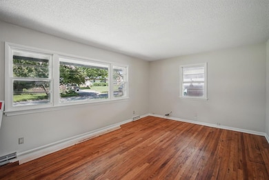 2407 E Tiffin Ave, Des Moines, IA 50317 - photo 5