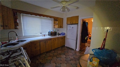 4232 E 163rd St, Cleveland, OH 44128 - photo 6