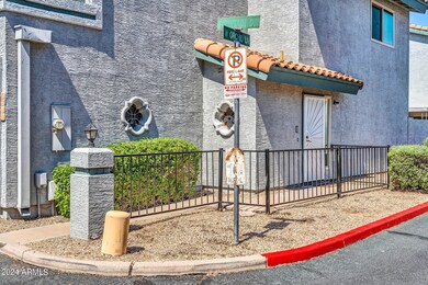 8601 N Fountain Dr-3