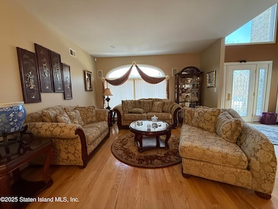 151 Lipsett Ave, Staten Island, NY 10312 - photo 3