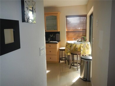 EAT IN THE KITCHEN SPACE