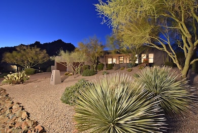 Dlo Front Yard Night