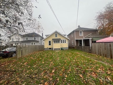 805 Mary Etta St, Middletown, OH 45042 - photo 2