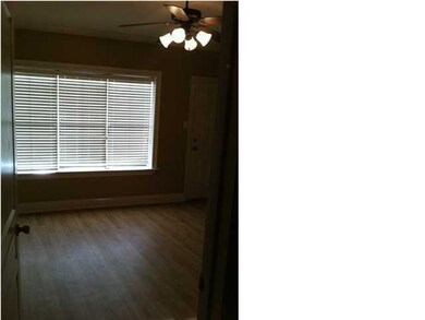 307 E Pershing St unit A, New Iberia, LA 70560 - photo 3