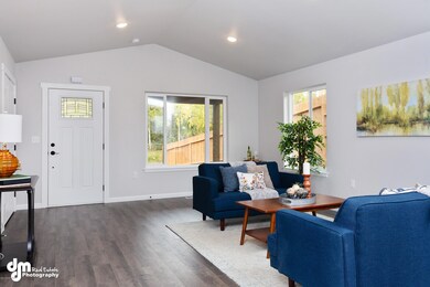 Living Room 0256-FULL