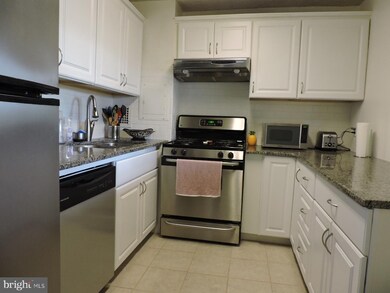Radnor House unit 305, Bryn Mawr, PA 19010 - photo 2
