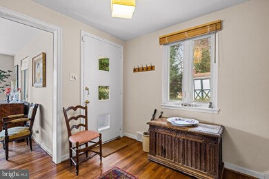 124 Locust Grove Rd, Bryn Mawr, PA 19010 - photo 5