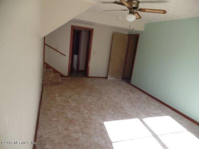 4327 Dazet Ct, Jacksonville, FL 32210 - photo 3