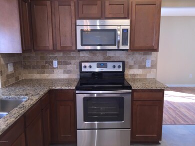 7926 Painted Oak Dr, Jacksonville, FL 32210 - photo 2