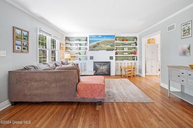 2031 Regent St, Schenectady, NY 12309 - photo 4