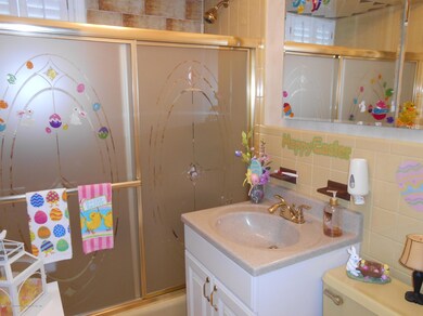 165 10th St, Staten Island, NY 10306 - photo 5