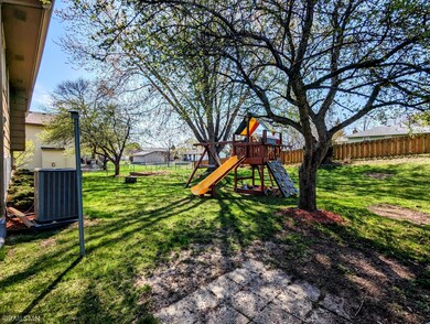 11113 69th Place N, Maple Grove, MN 55369 - photo 4