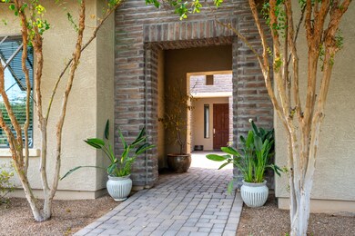 Los Altos Entry