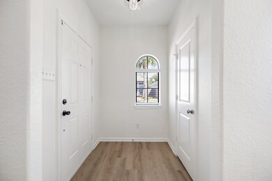 6045 Yale St, Houston, TX 77076 - photo 7