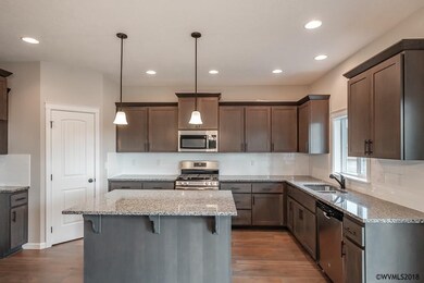 2160 NE Deciduous Ave, Albany, OR 97321 - photo 6