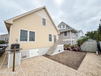7 Nichols Ave-6