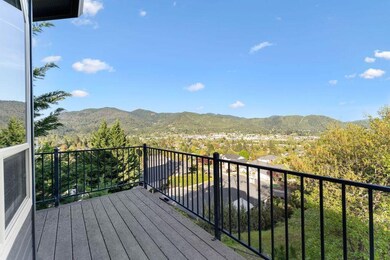 1921 NW Crown St, Grants Pass, OR 97526 - photo 4