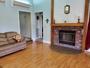 8094 Pettit Ln, Harrison, AR 72601 - photo 7