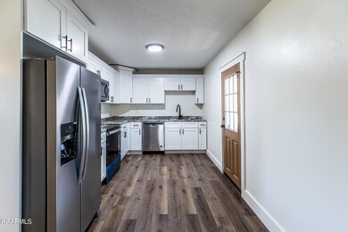 131 Johnny Baird Ln-8