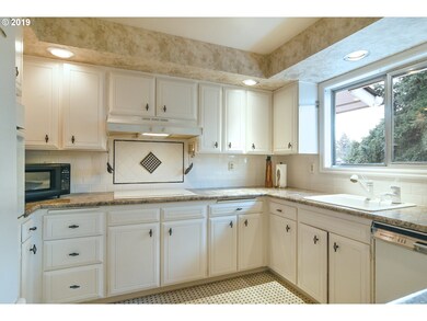 2230 Hideaway Ct, Eugene, OR 97401 - photo 6