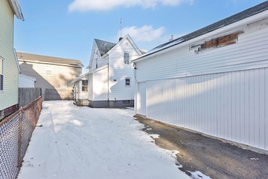 140-142 Dickinson St, Springfield, MA 01108 - photo 6