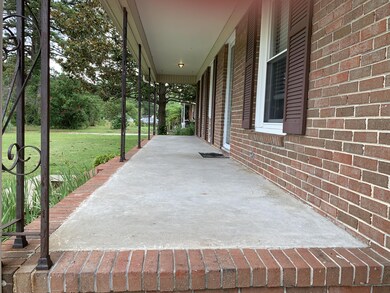 2529 Country Club Rd, Jacksonville, NC 28546 - photo 2