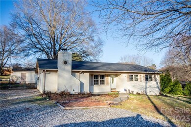 240 W Debbie Ln, Statesville, NC 28625 - photo 4