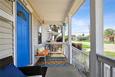 5737 Wildair Dr, New Orleans, LA 70122 - photo 2