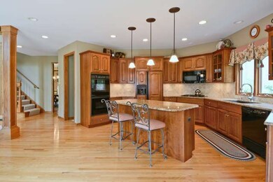 715 Canopy Dr, Naperville, IL 60540 - photo 7