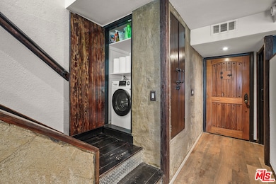 10926 Bluffside Dr unit 3, Studio City, CA 91604 - photo 6