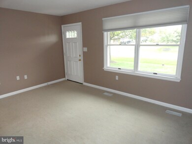 8211 Morning Dew Ln, Frederick, MD 21702 - photo 7