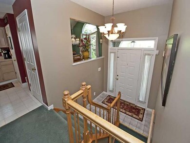 Entry/Foyer.