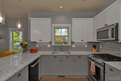 1695 NW John Fremont St, Bend, OR 97701 - photo 6