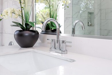 6819 Saint Augustine St, Houston, TX 77021 - photo 3