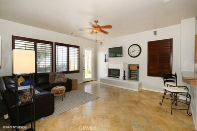 22052 Gold Canyon Dr, Santa Clarita, CA 91390 - photo 2