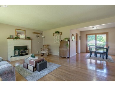 Living Room/Dining Room