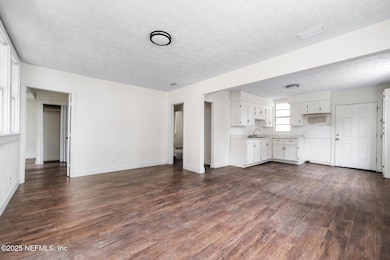 1035 Odessa Dr E, Jacksonville, FL 32254 - photo 5