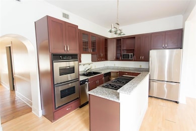 201 W 33rd St, Austin, TX 78705 - photo 7