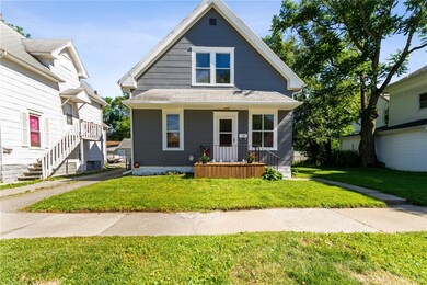 159 14th Ave SW, Cedar Rapids, IA 52404 - photo 2