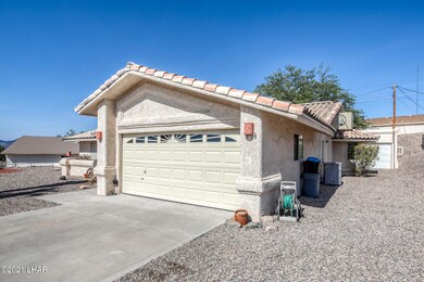 3649BeechwoodDrHDR_03