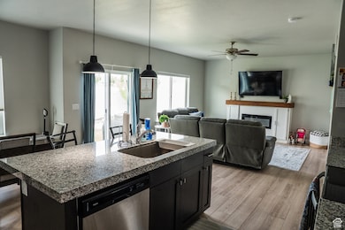 7099 N Garden Dr, Eagle Mountain, UT 84005 - photo 6