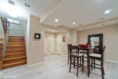 156 Mayo Ct, Elmhurst, IL 60126 - photo 7