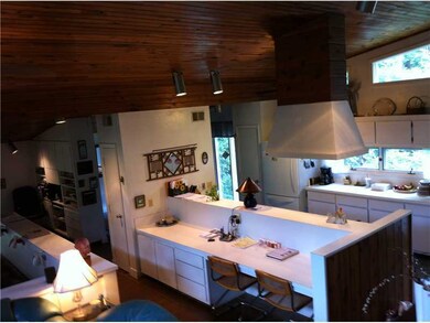 7 Hughes Dr, Greenville, RI 02828 - photo 4