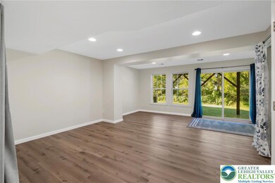 4542 Jasmine Dr, Center Valley, PA 18034 - photo 4