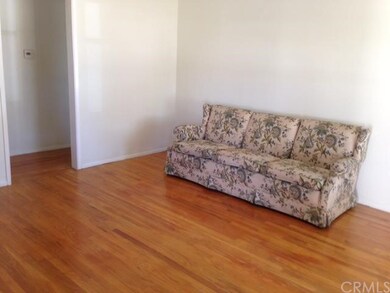 LIVING ROOM TO HALLWAY ENTRANCE